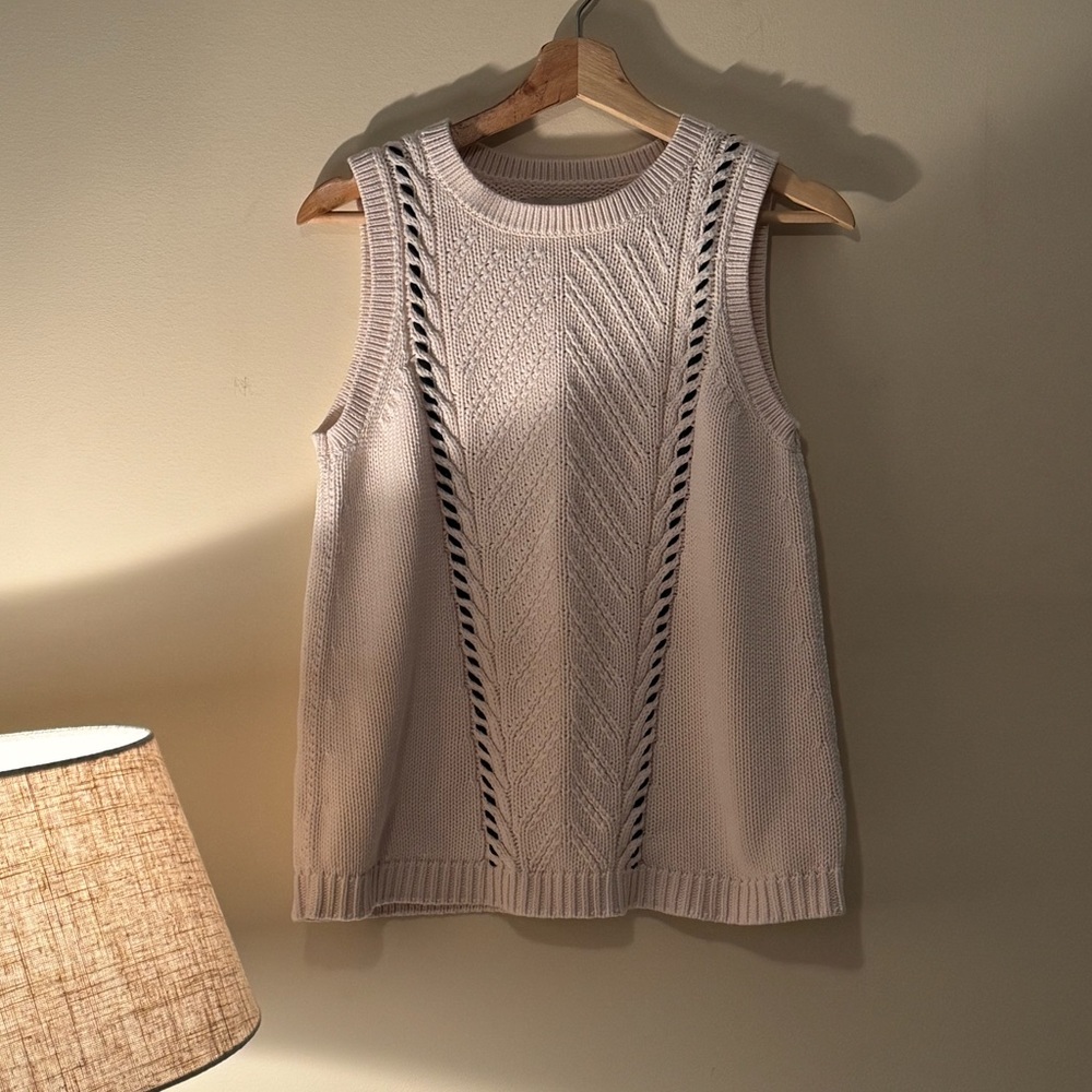 LOFT Sweater Vest Top M
